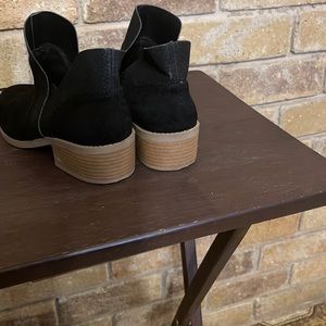 Black booties in very good condition